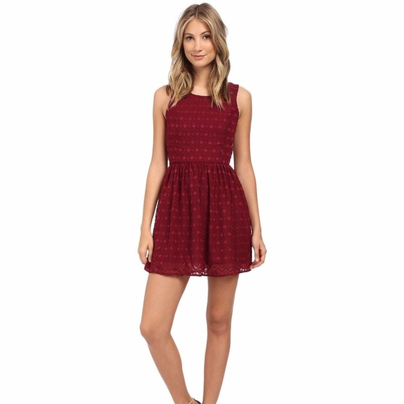 BB Dakota Dresses & Skirts - 💃Price Drop💃Red Jacquard Fit & Flare Dress